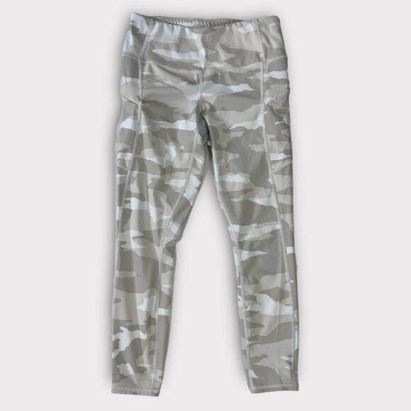 Athleta Camo Contender 7/8 Tight Size XS - Picture 2 of 8